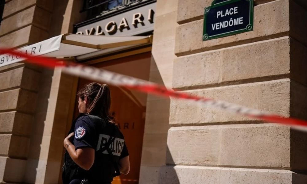 Γαλλία: Ένοπλη ληστεία σε γνωστό κοσμηματοπωλείο-Χειροπέδες σε δύο από τους δράστες